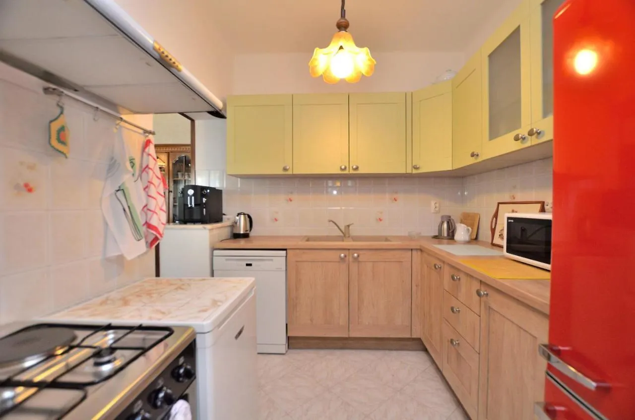 Apartment Nando Lovran 0*,  Croatia