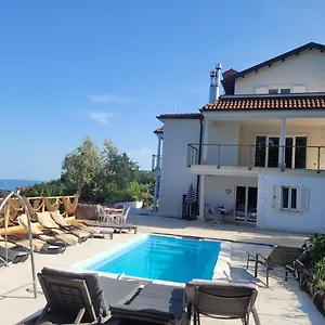  Apartment Mit Beheiztem Pool Kroatien Herbst Und Winter
