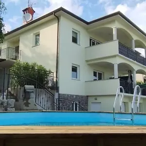  Apartment Kyra